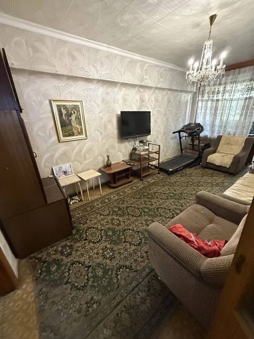 Ц5 Киет Университет журналистики, Финансовый институт,