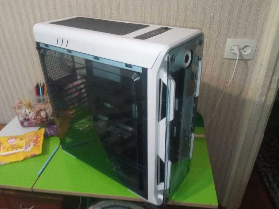 Продаю игровой корпус Midi-Tower