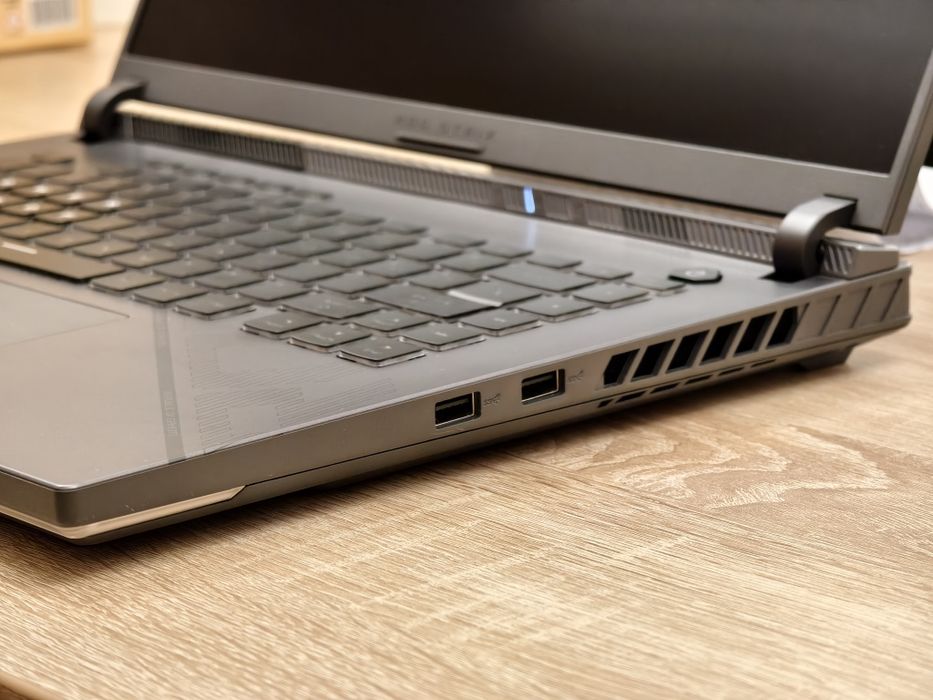 Asus ROG Strix G16 (2024) i9-14900HX, RTX 4070