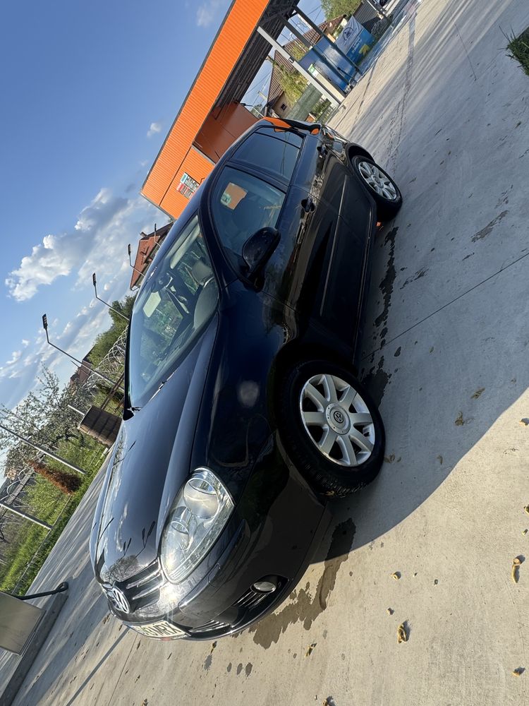 Vand Volkswagen Golf 5! Usor negociabil