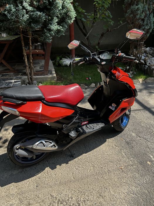 Scuter Aprilia SR 50