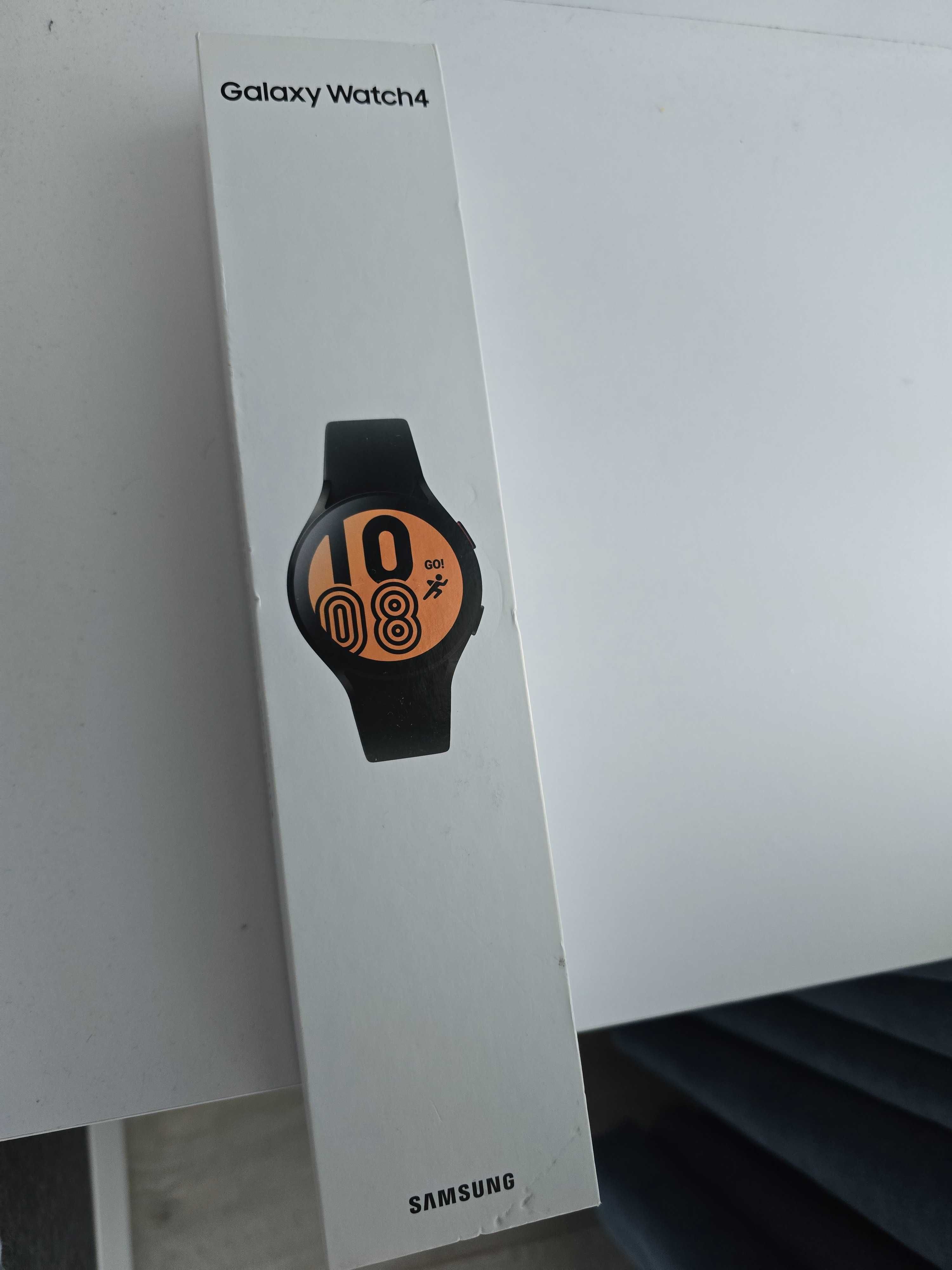 Смарт часовник самсунг  galaxy watch 4 44мм