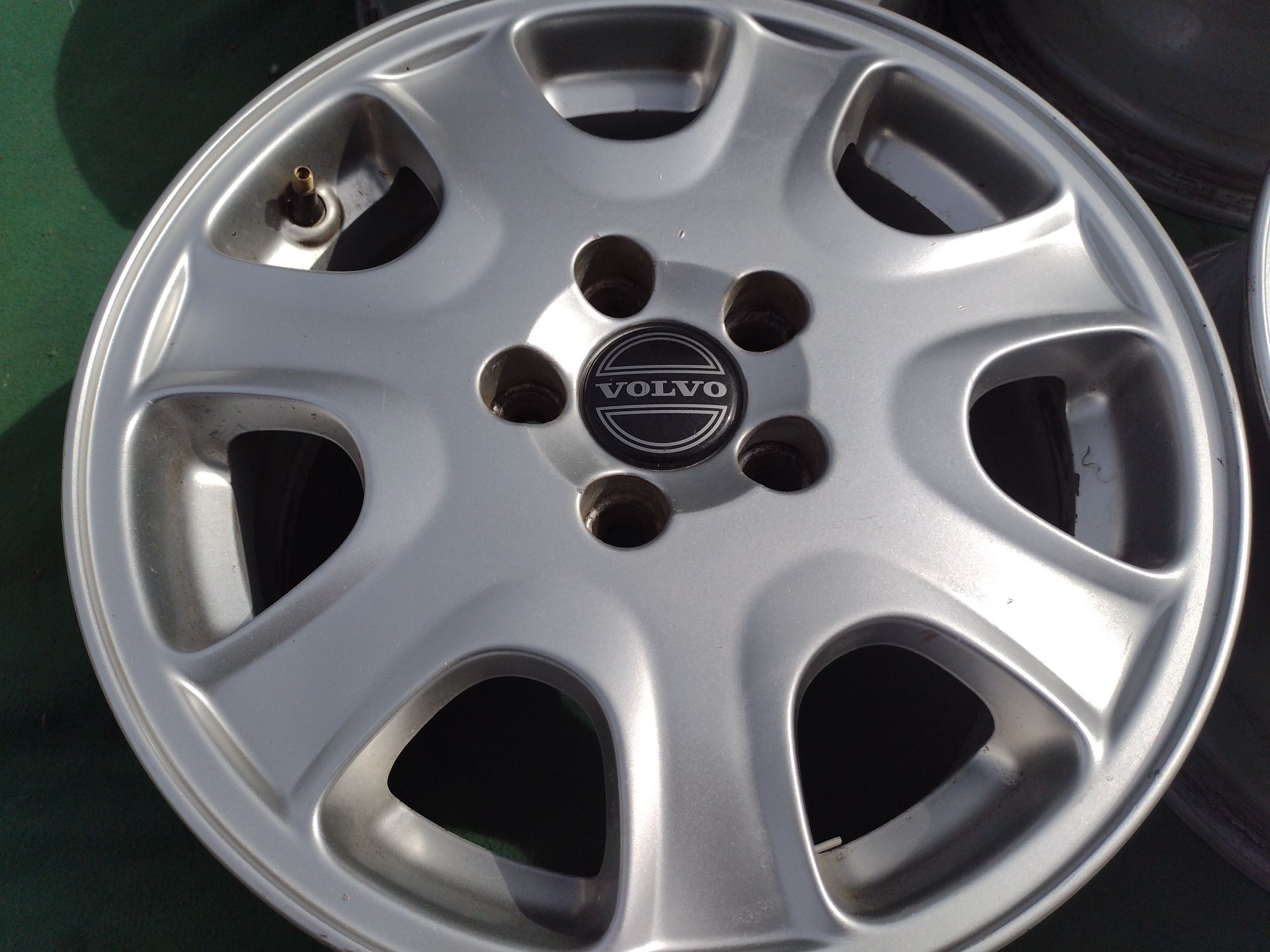 Перфектни 16-5х108 ЕТ49 7j Volvo S60