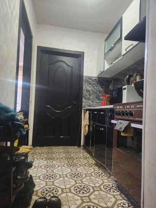 Сергели 4 индех Бозор 2/1/4 35м2 галерейка