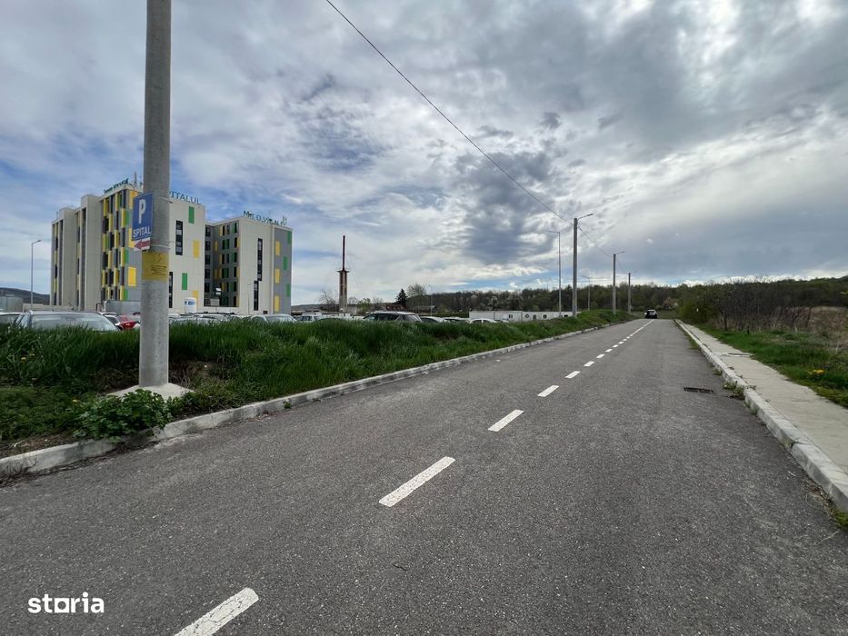 Vand Teren Mioveni, langa Spital, la asfalt