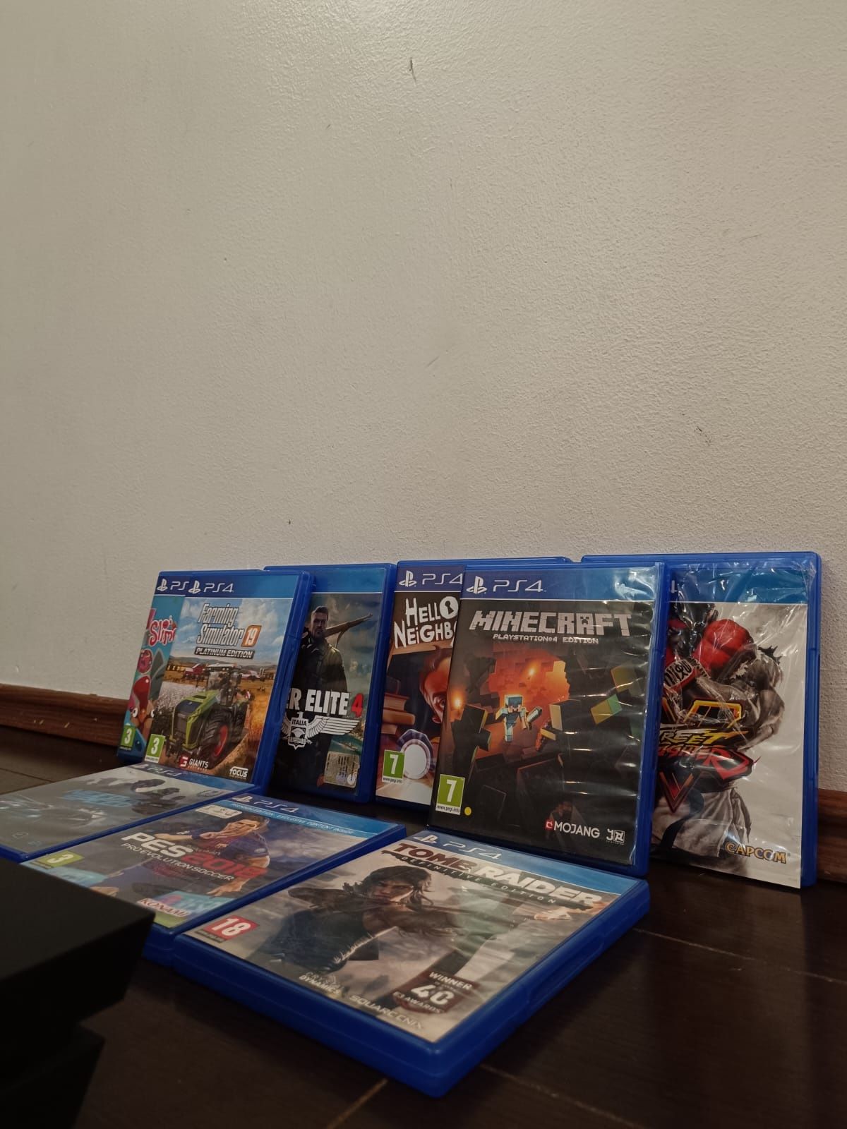 PlayStation 4 Standard + 3 Controlare + 9 Jocuri