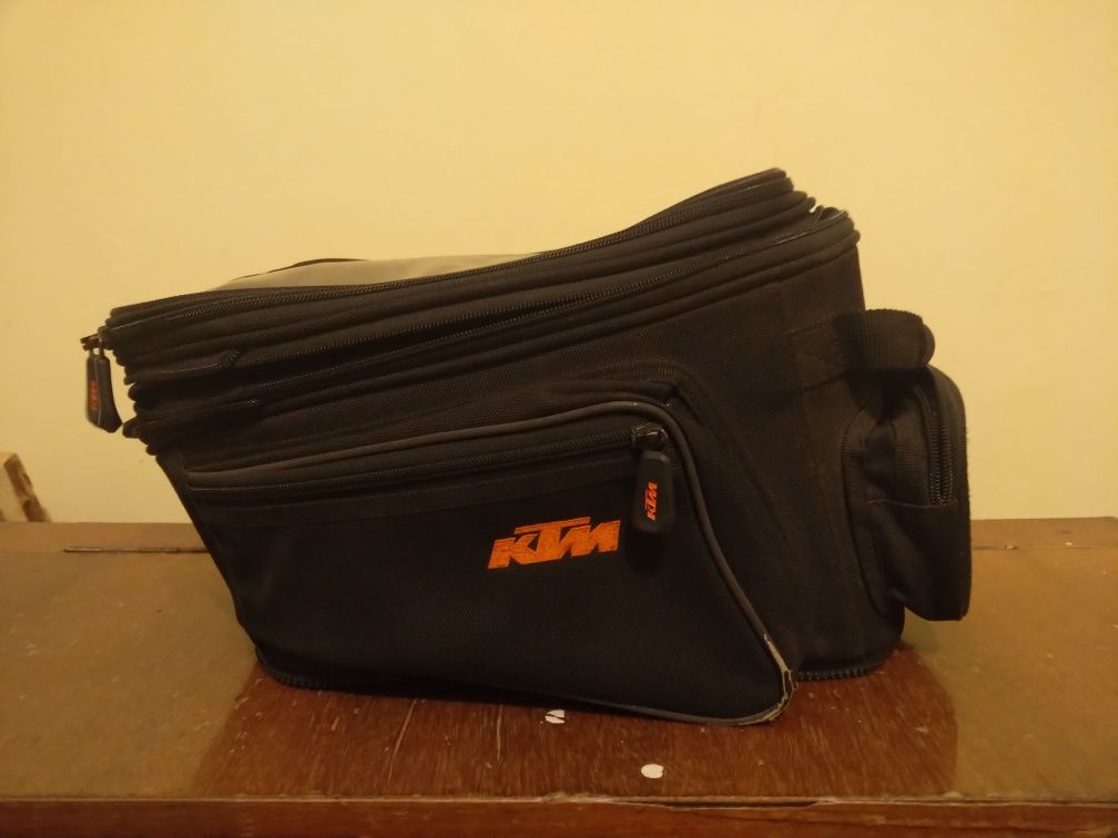 Vând geanta KTM pentru obiecte