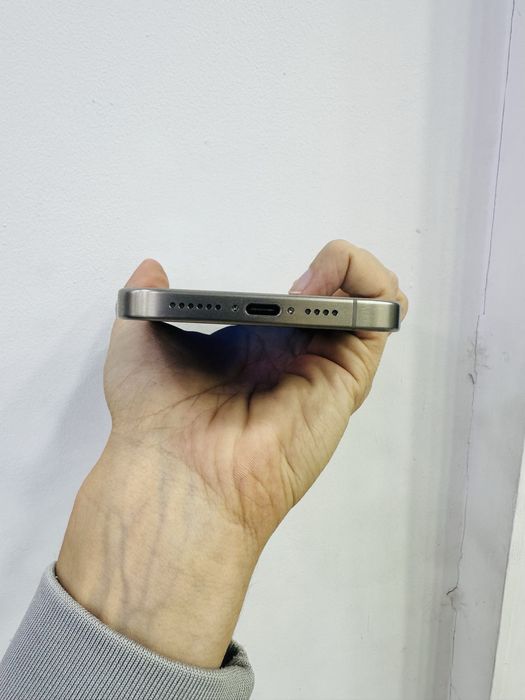 Iphone 15 pro max. Zpa
