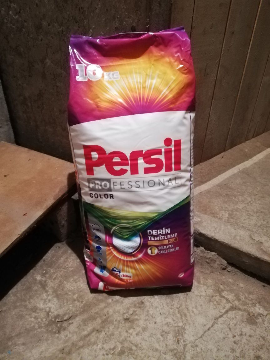 Прах за цветно пране Persil