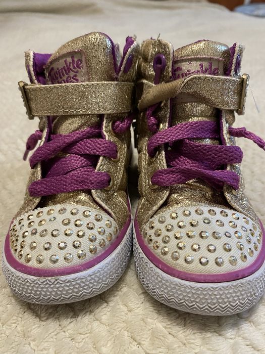 Ghetute skechers marimea 23