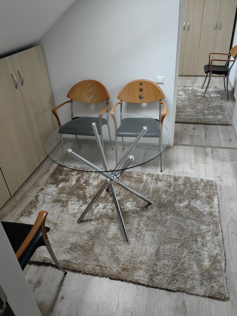 Închiriez garsoniera