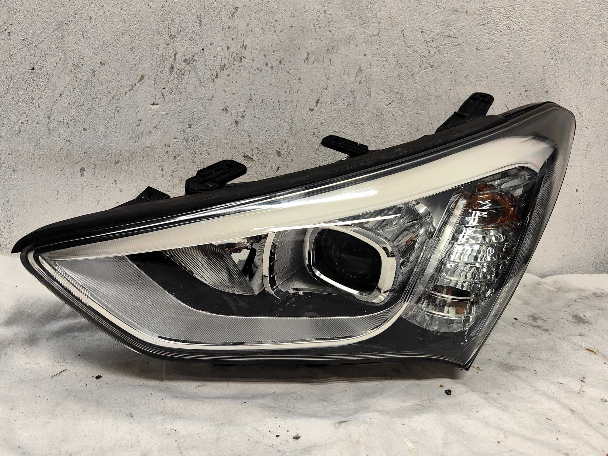 Оригинален фар Хюндай Сант Фе  Hyundai Santa Fe Bixenon