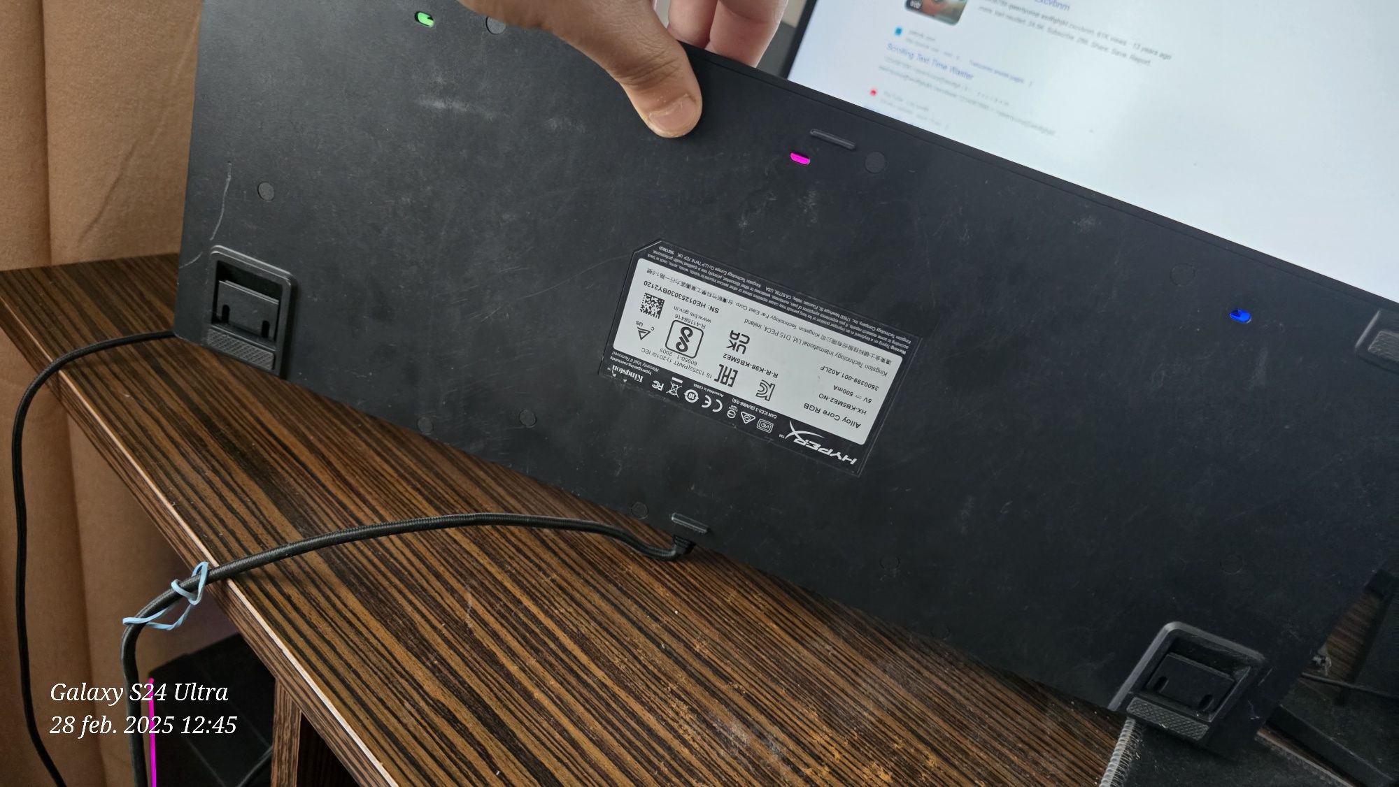 Vând tastatura hyperex gaming. Lipsa 2 butoane.. Si razer deathadder