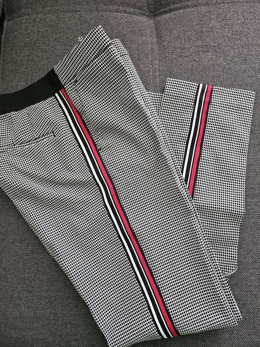 Нов чино панталон Karol