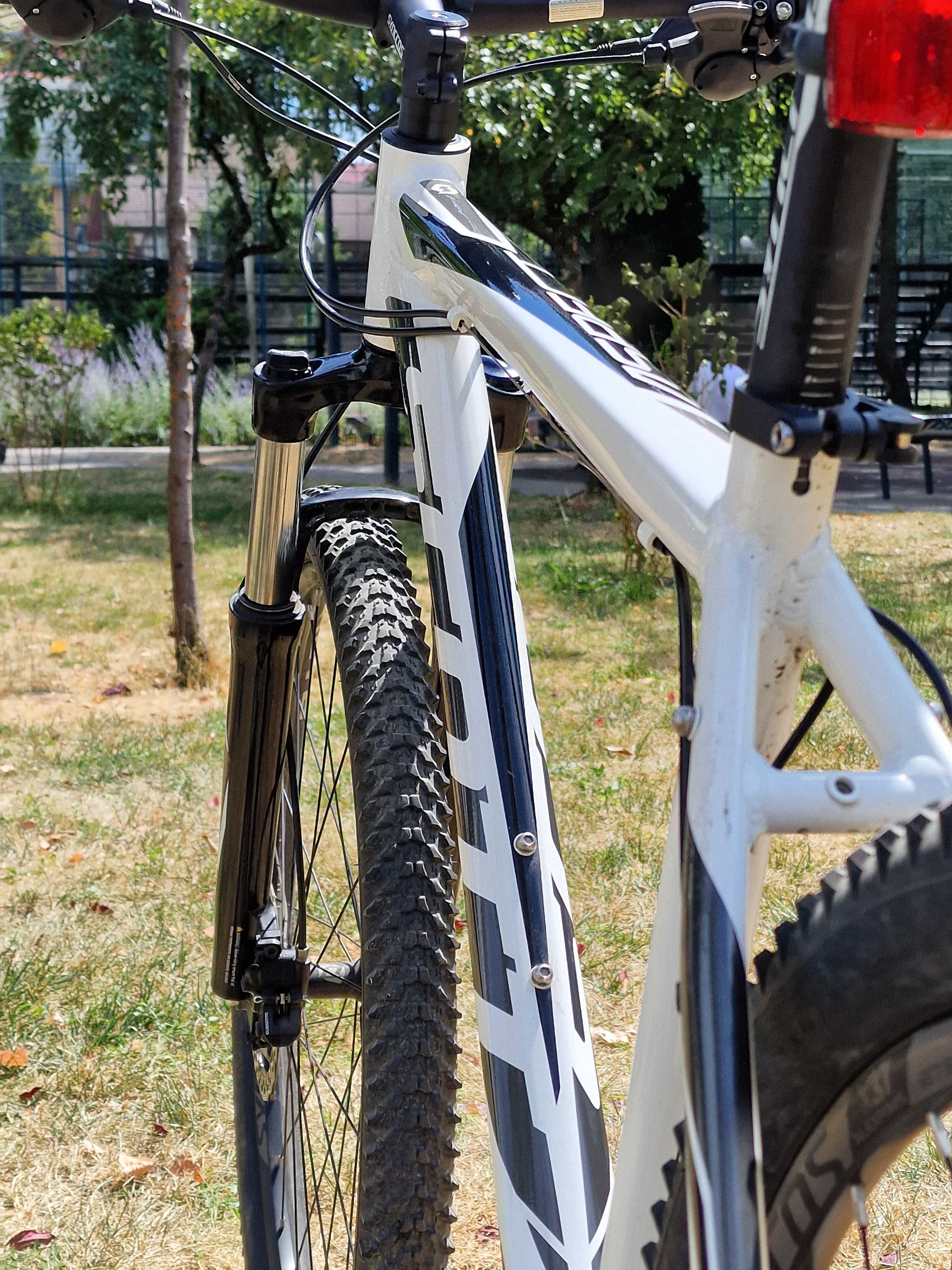 Scott Aspect 740 alb/negru