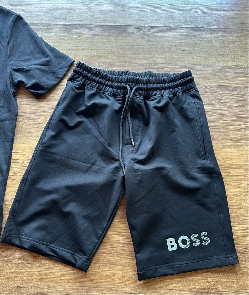 Мъжки,памучен,къс екип Hugo BOSS с гумирано лого