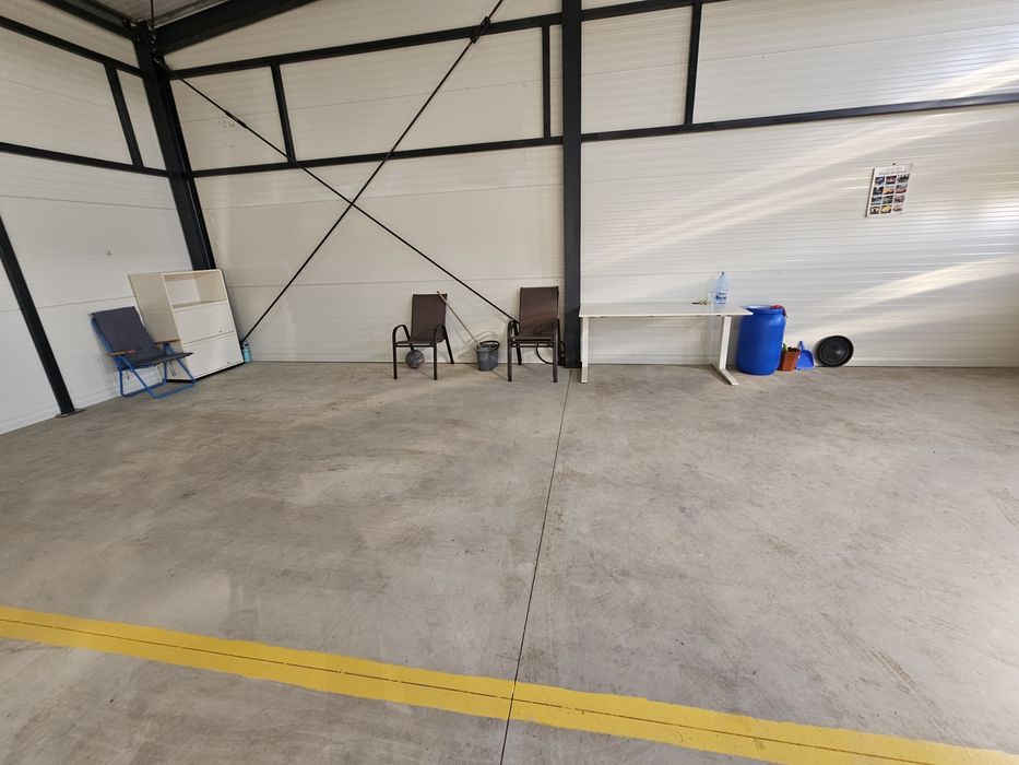 Inchiriez Hala , post de lucru  sau depozitare