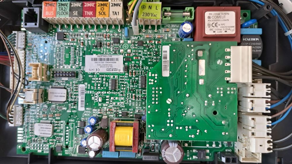 Întrerupator si plăci Ariston