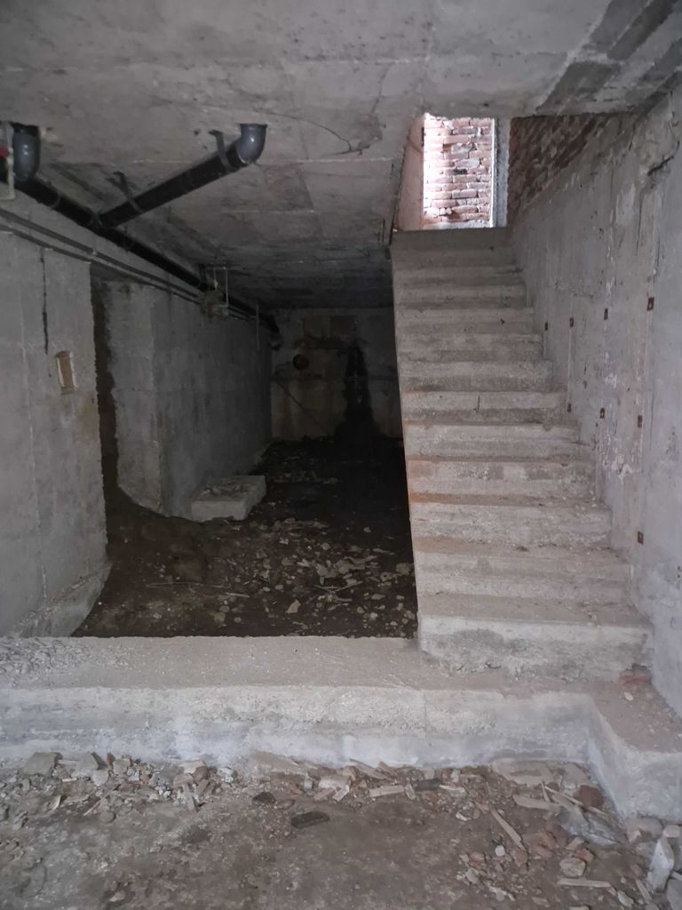 Продава се Склад в с. Драгор, Област Пазарджик - 850 кв.м за 312 €/кв.м - Снимка #5