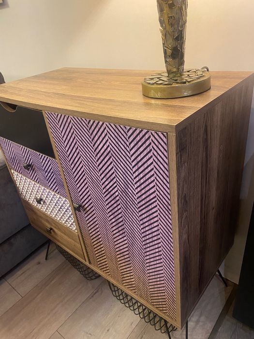 Comoda cu sertare si rafturi