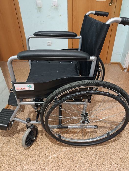 Продам инвалидную коляску