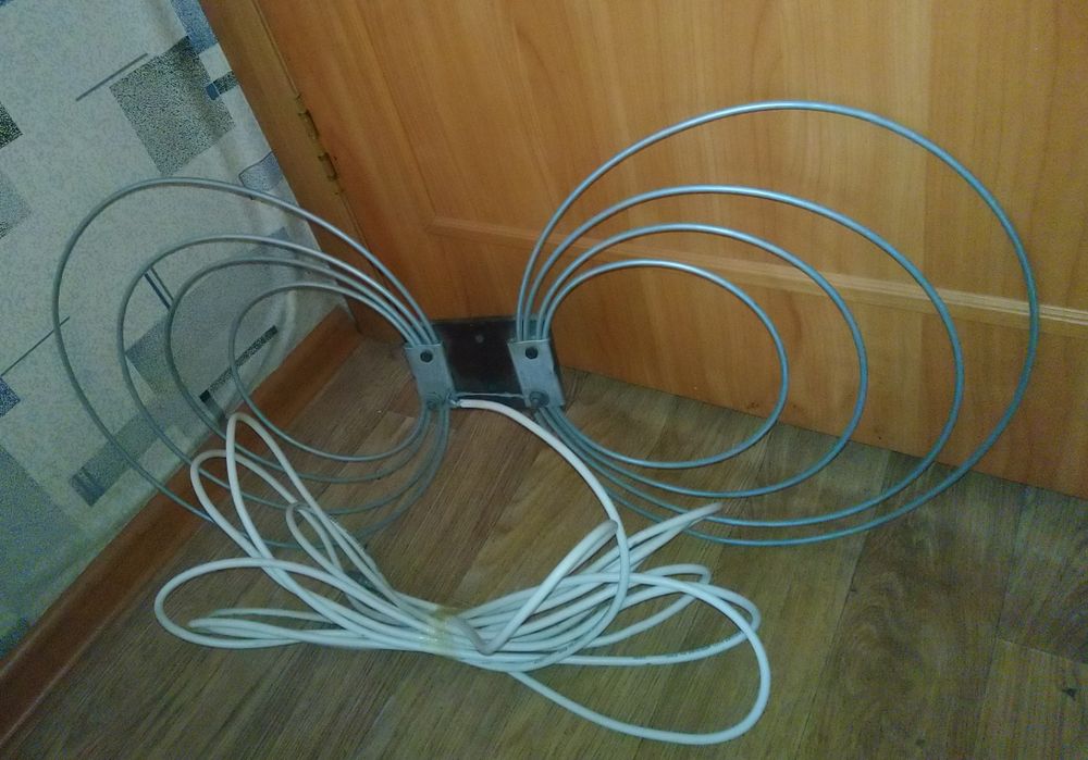 Продам уличную антену б/у