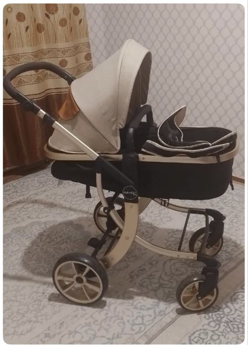 Детская коляска почти новая