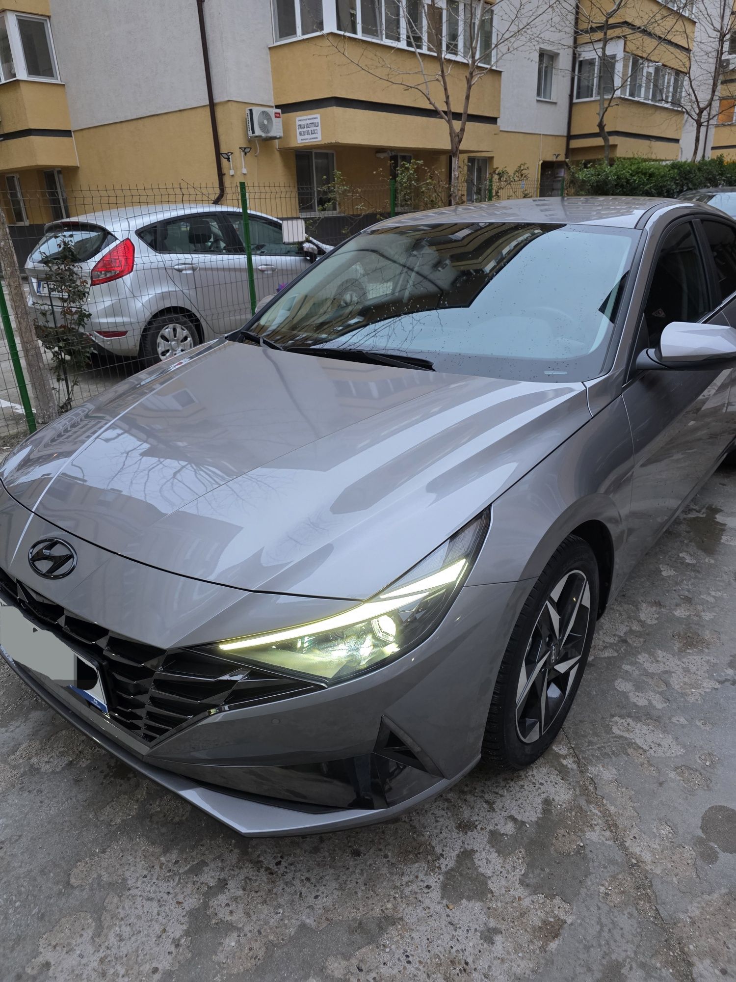 Hyundai Elantra Exclusive Navi