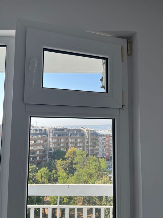 ПВЦ дограма в много добро състояние