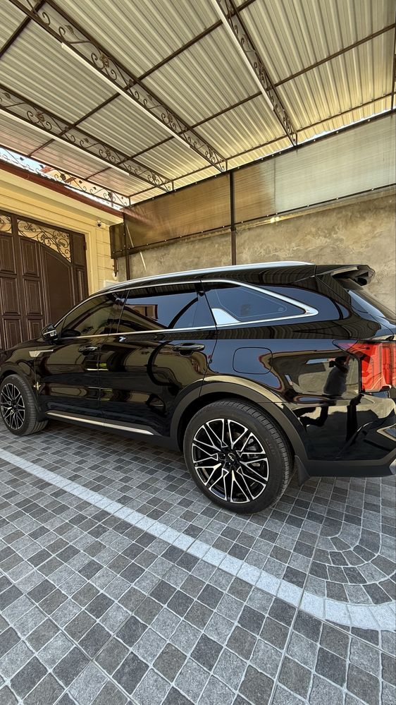 Kia sorento srochna sotiladi