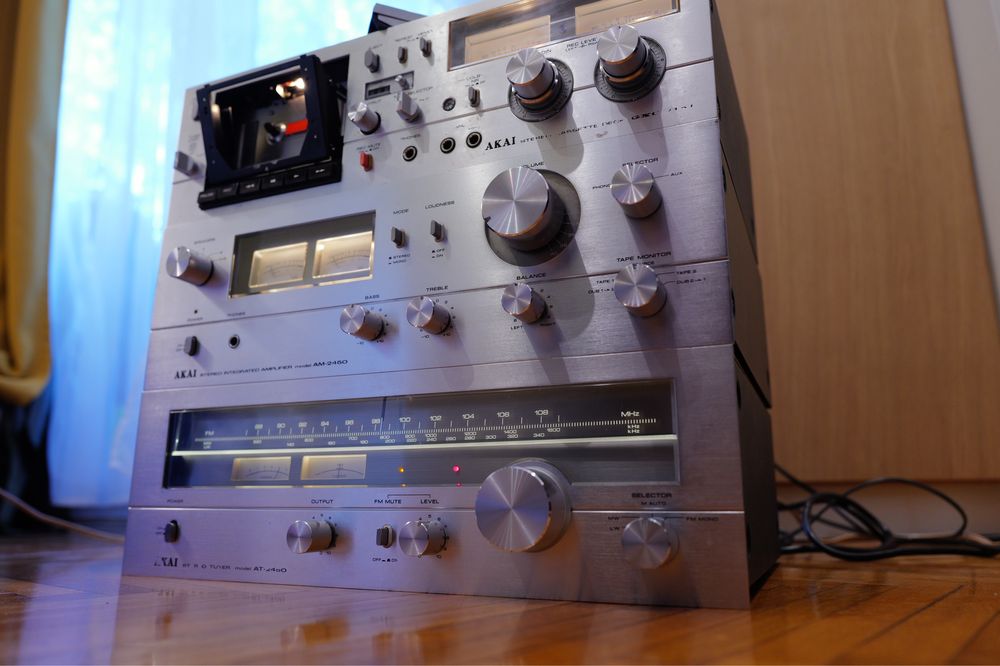 Linie audio Akai amplificator AT AM 2450 tuner deck casetofon GXC 715D