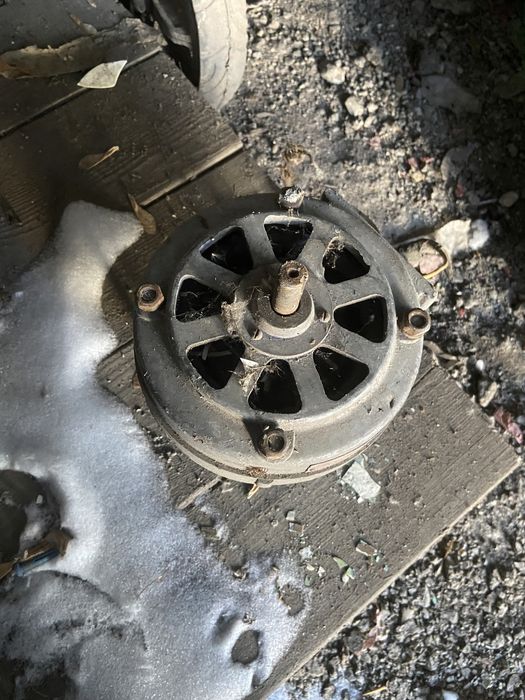 Срочно продам электродвигатель