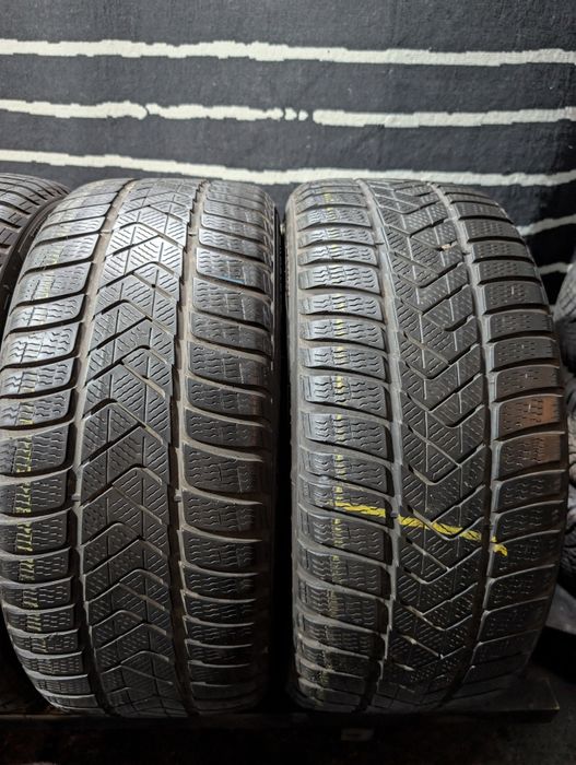 235/45R18  Pirelli iarna 6mm stare foarte buna