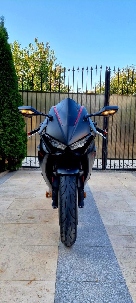 Honda CBR 1000rr Fireblade