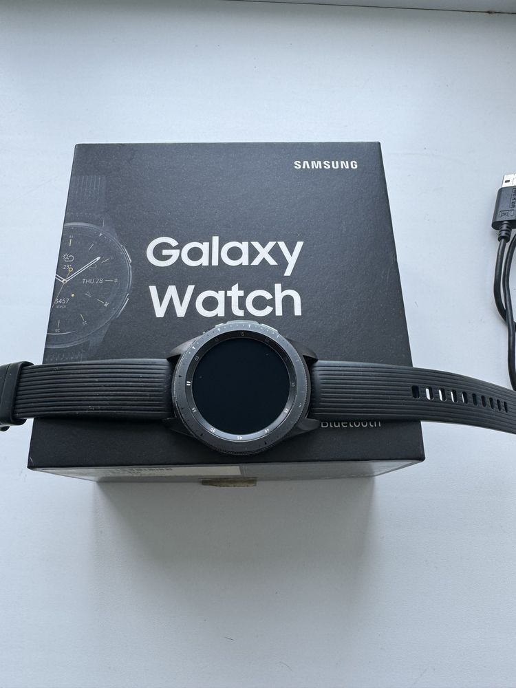 Часы Galaxy watch