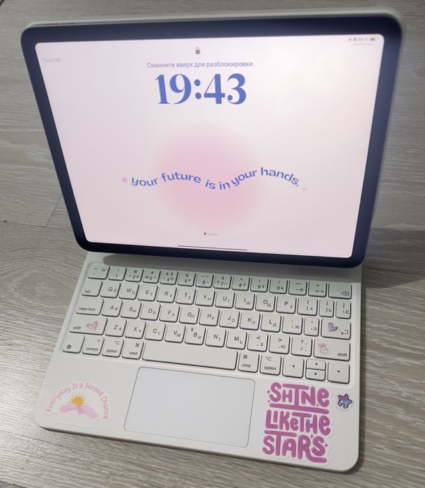 Продаю новый iPad Air 11 (2025)  фиолетовый