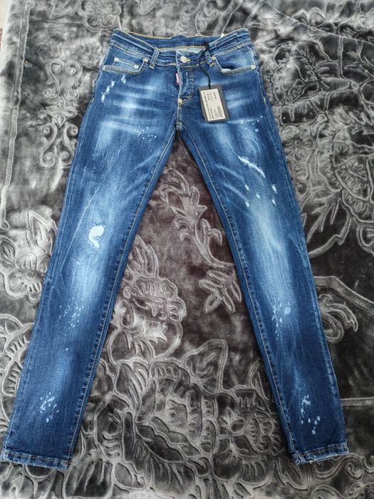 Vând blugi dsquared2 unii sex