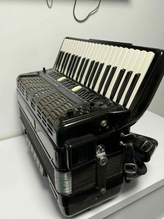 Acordeon Roland FR7X