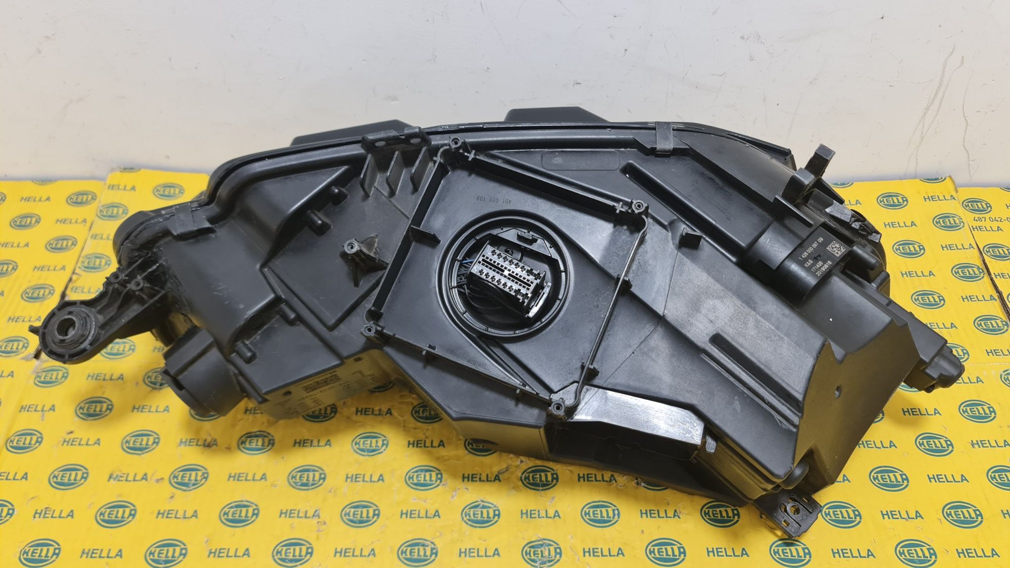 Far full led matrix stanga Audi a5 b9 F5 8w6941783e
Produs original st