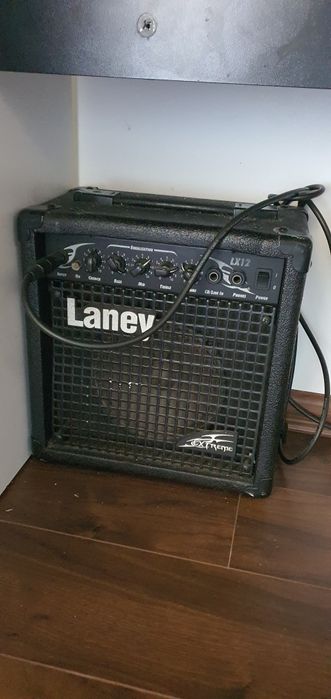 Chitară electrică stângaci