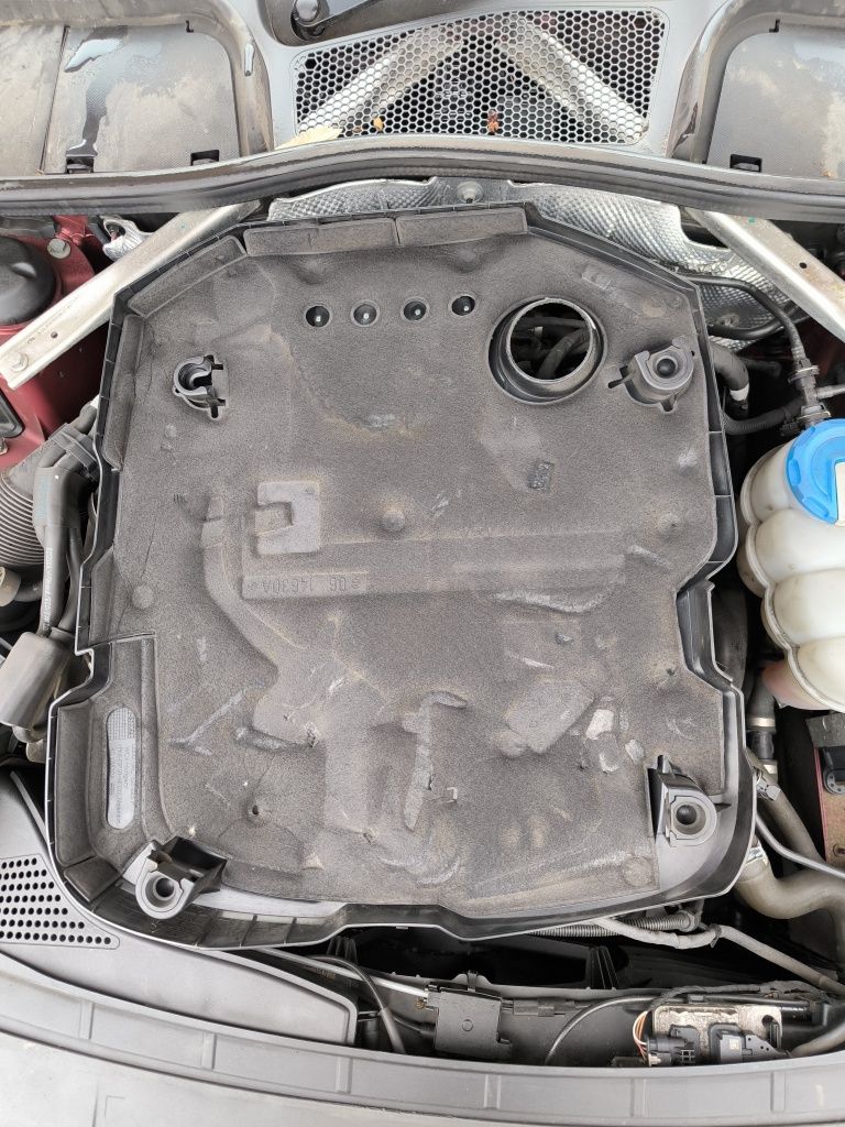 Кора на двигател за Audi 2.0tdi