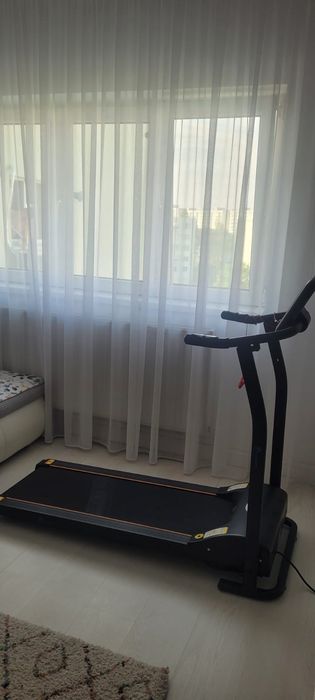 Banda de alergat electrica FitTronic T1001 Black - Orange