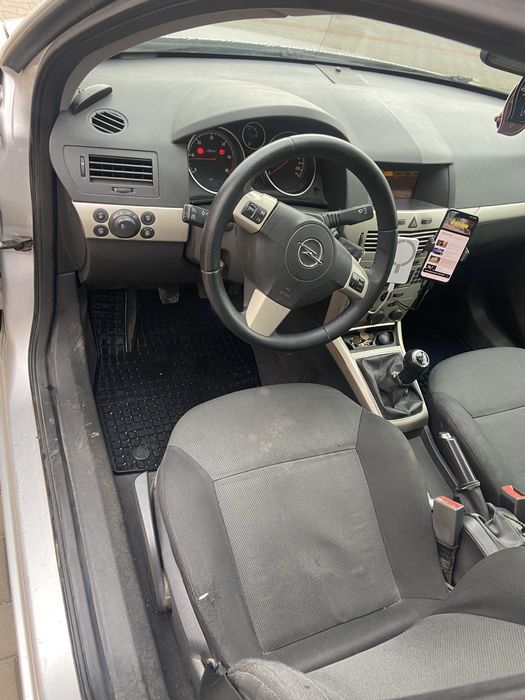 Se vinde Opel Astra H in stare bunâ