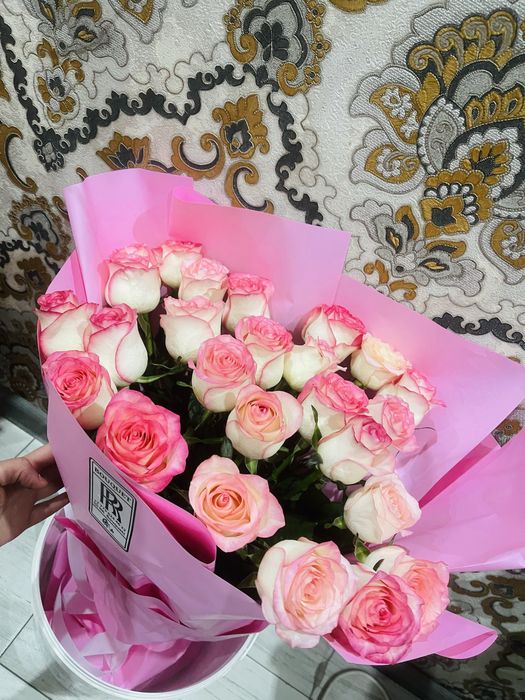 Свежий букет роз