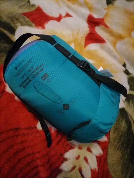 Sac de dormit Trekking MT500 10* C masura XL cu umplutura Poliester