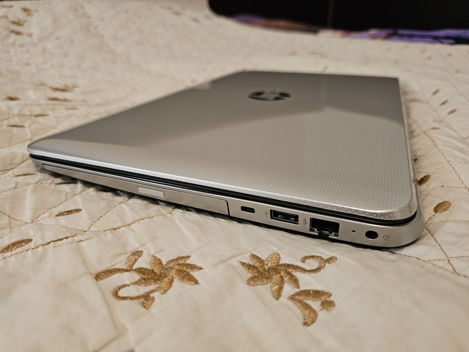 HP Pavilion 15-e010su