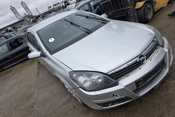 Far dreapta Opel Astra H