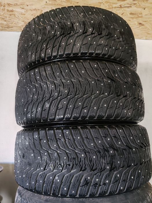 R 17 225/45 зимни шиповни балон сатылады 3 шт