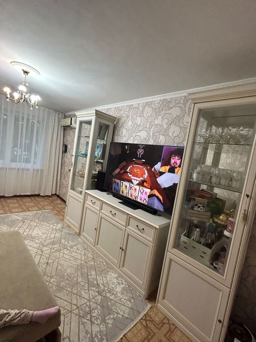 Продаётся 2 комн в 4 мкрне 17,5млн