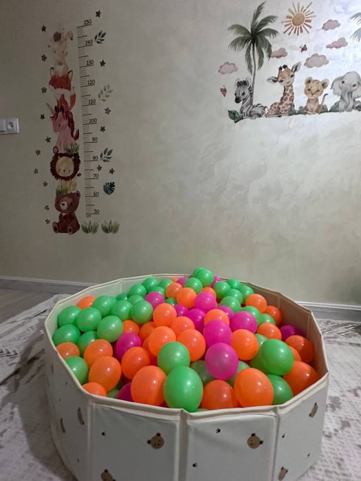 Сухой бассейн с шарами